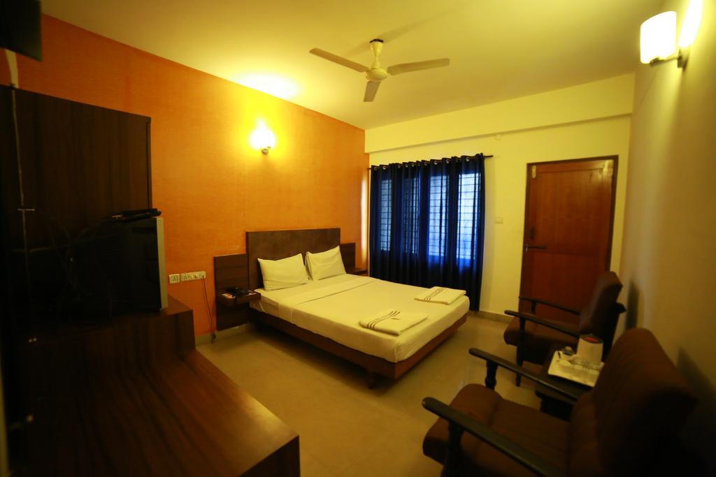 Qik Stay @ S.K. Continental Mysuru Zewnętrze zdjęcie