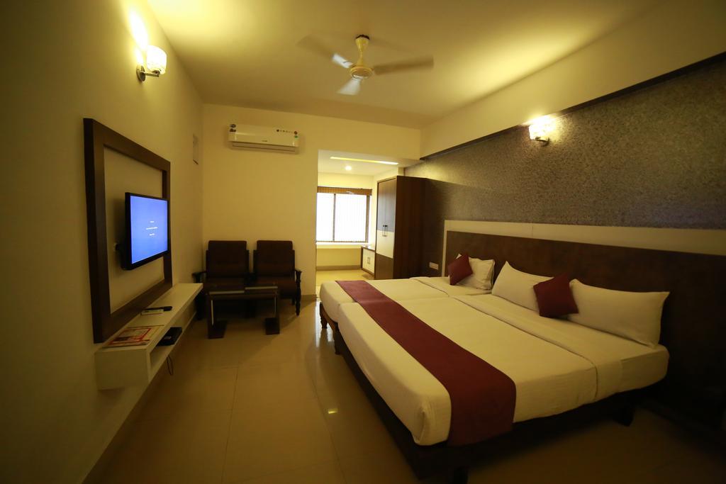 Qik Stay @ S.K. Continental Mysuru Zewnętrze zdjęcie