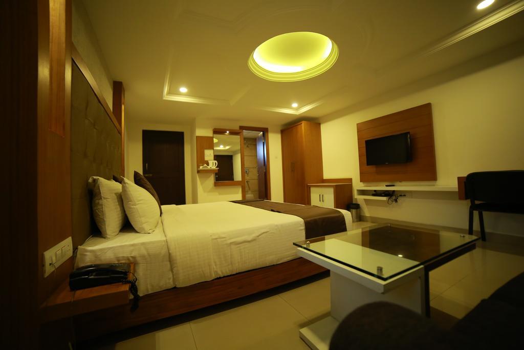 Qik Stay @ S.K. Continental Mysuru Zewnętrze zdjęcie