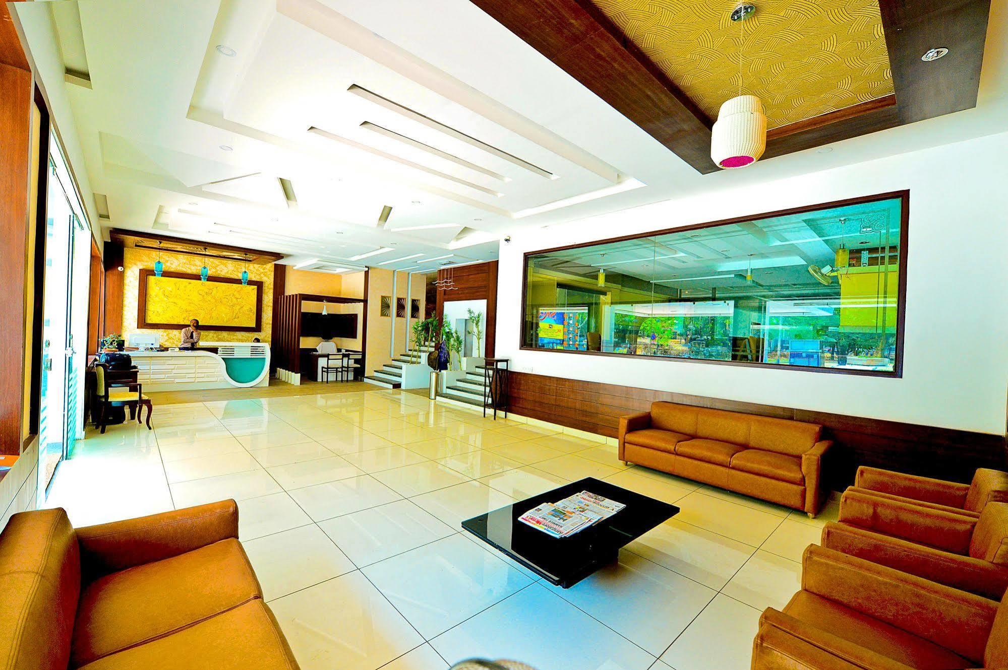 Qik Stay @ S.K. Continental Mysuru Zewnętrze zdjęcie