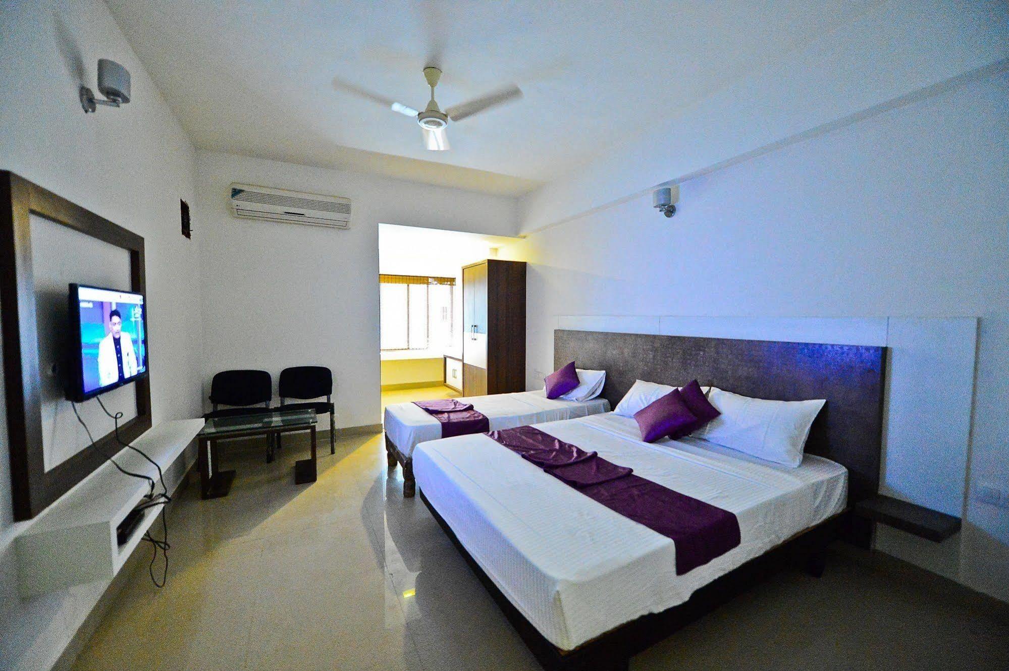 Qik Stay @ S.K. Continental Mysuru Zewnętrze zdjęcie