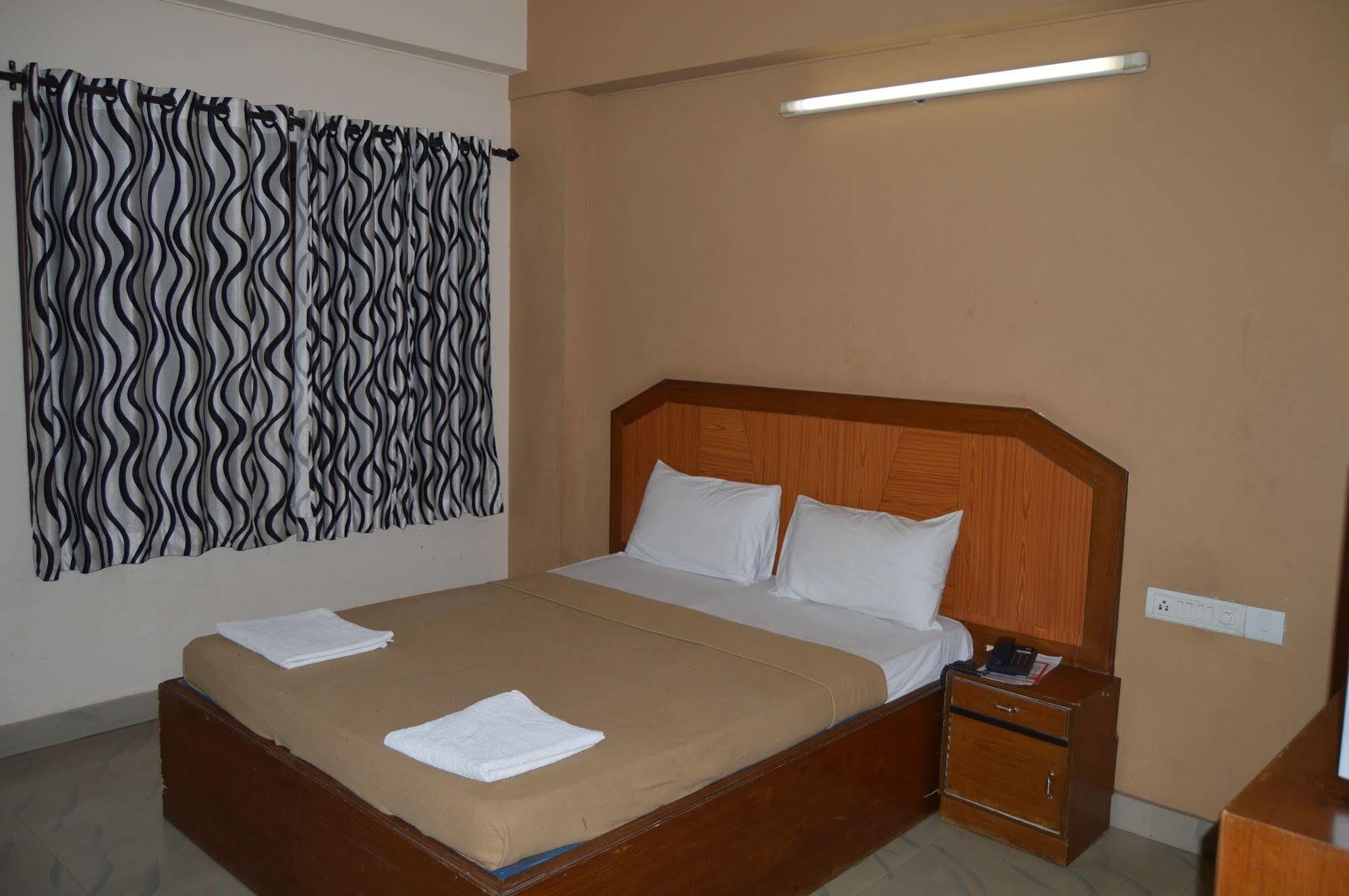 Qik Stay @ S.K. Continental Mysuru Zewnętrze zdjęcie
